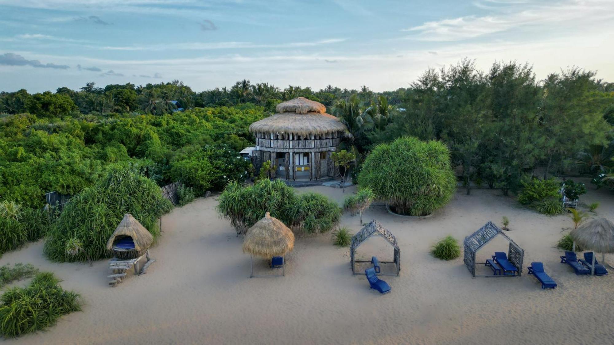 Amanta Beach Нилавели Екстериор снимка